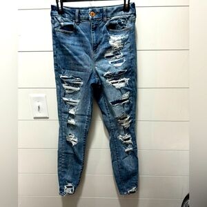 AE Next Level Patched High-Waisted Jegging, EUC, size 6, smoke free home.